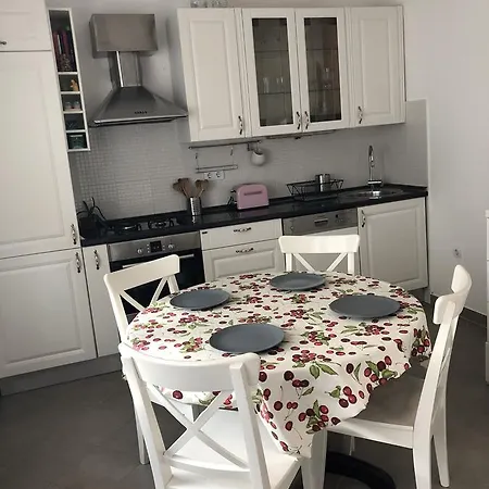 Tomas Apartmán *